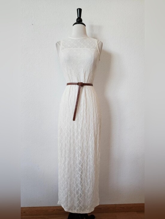 Dresses & Skirts - Sleeveless Cream Lace Maxi Dress with Belt